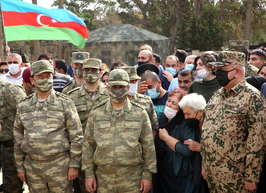 Научите меня стрелять …Памяти генерал-майора Полада Гашимова, полковника Ильгара Мирзоева и всех шехидов