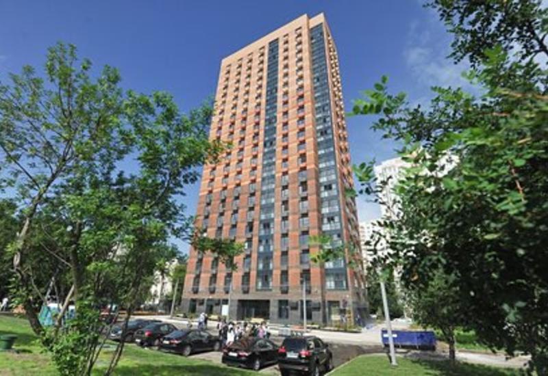 В России ребенок выпал из окна седьмого этажа и выжил