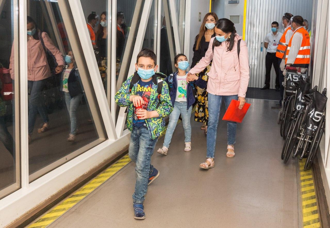 AZAL вернул из Москвы в Баку еще 201 гражданина Азербайджана