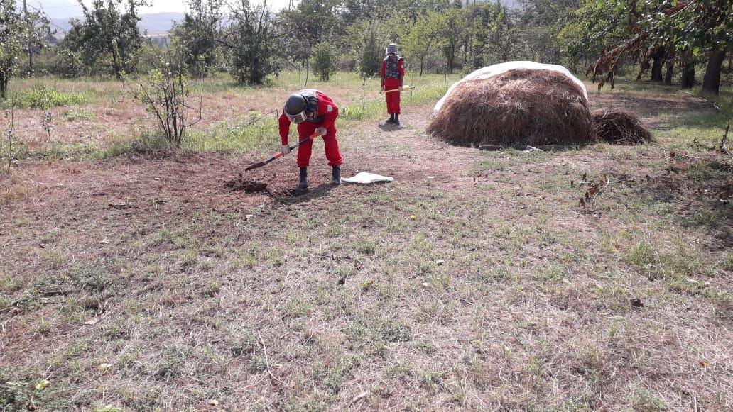 Tovuzda Ermənistan silahlı qüvvələri tərəfindən atılmış minaatan mərmisinin hissələri olunub