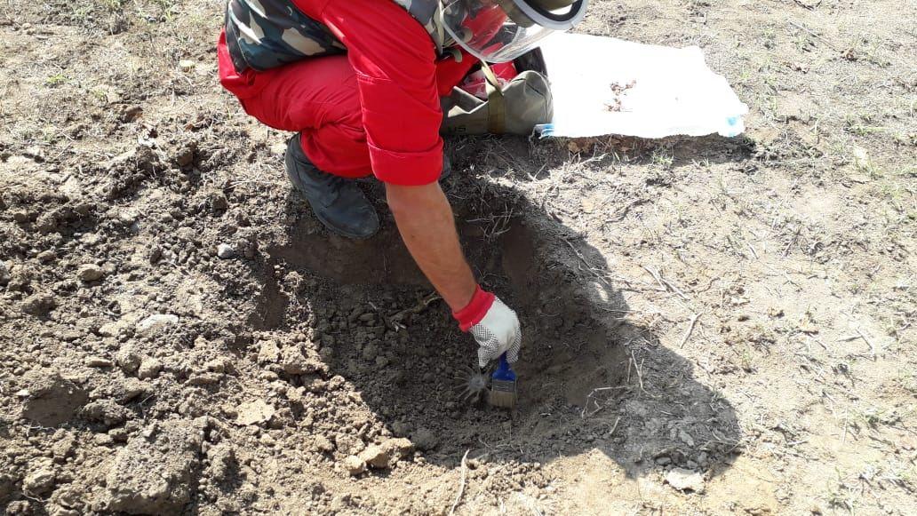 Tovuzda Ermənistan silahlı qüvvələri tərəfindən atılmış minaatan mərmisinin hissələri olunub