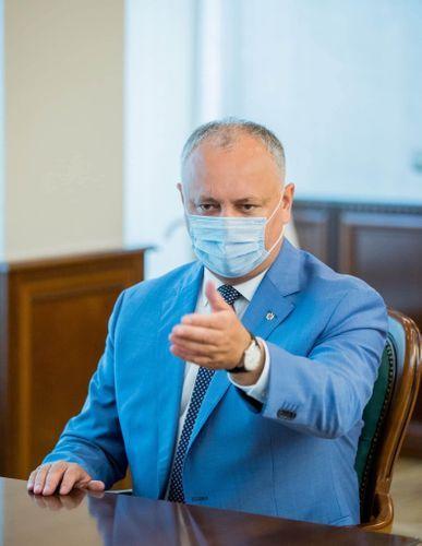 Президент Молдовы встретился с представителями диаспор Азербайджана и Армении