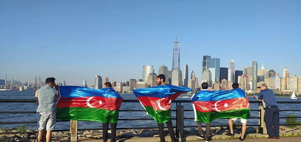 В небе над Нью-Йорком появилась надпись "Карабах - это Азербайджан!"