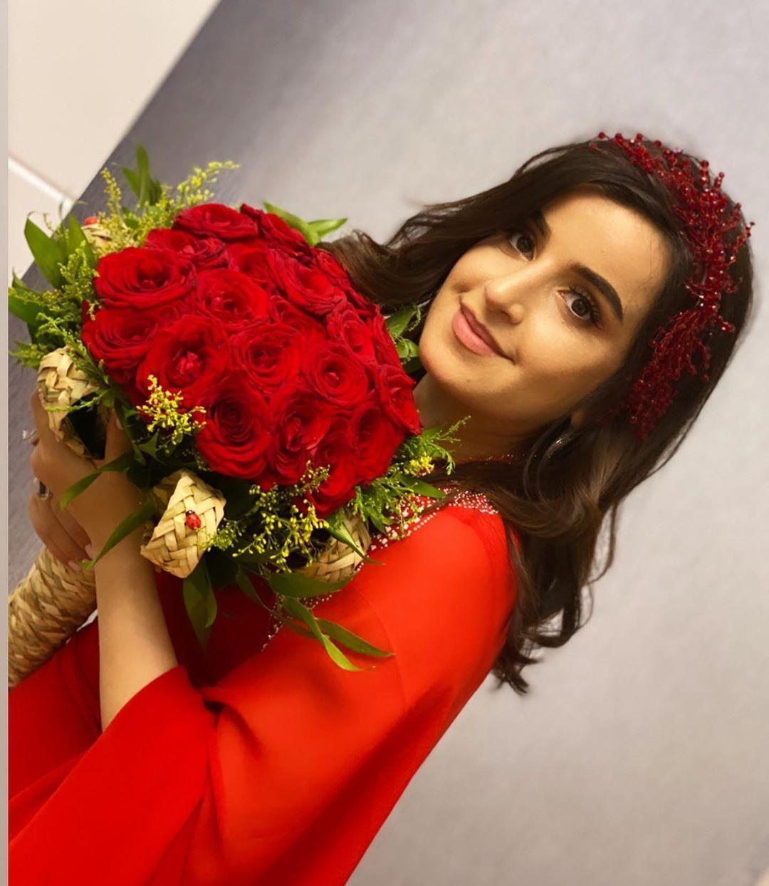 Azərbaycanlı müğənni nişanlandı