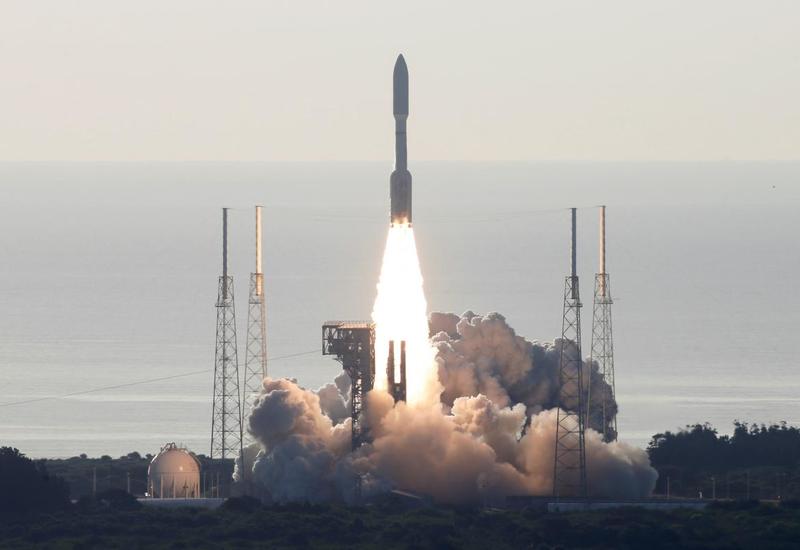 NASA успешно запустило ракету с марсоходом