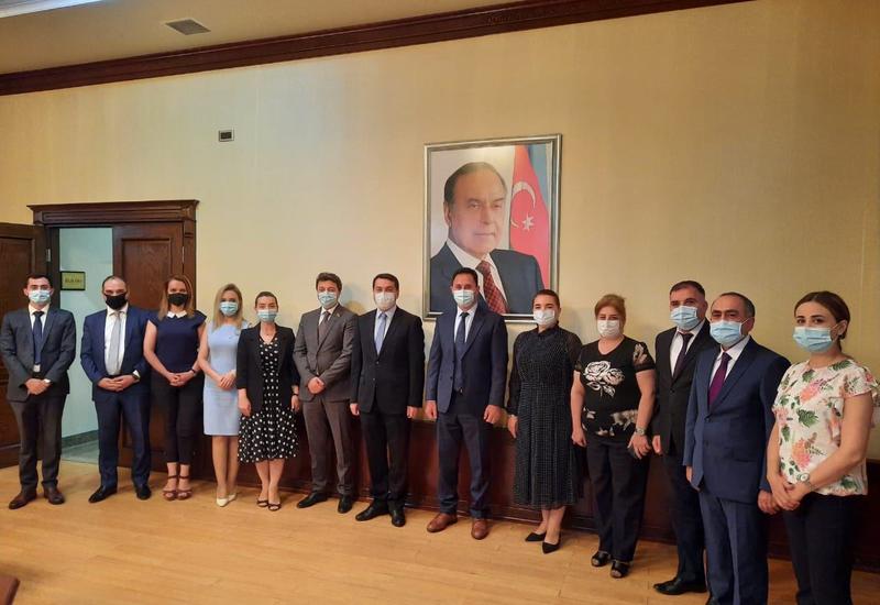 Hikmət Hacıyev Dağlıq Qarabağ bölgəsinin azərbaycanlı icmasının üzvləri ilə görüşüb