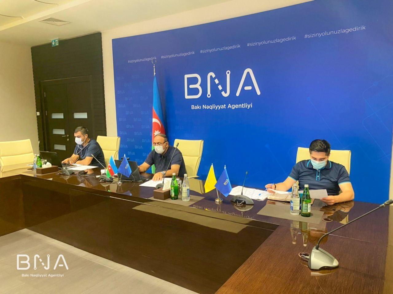 Бакинское транспортное агентство предупредило перевозчиков, нарушающих правила карантина