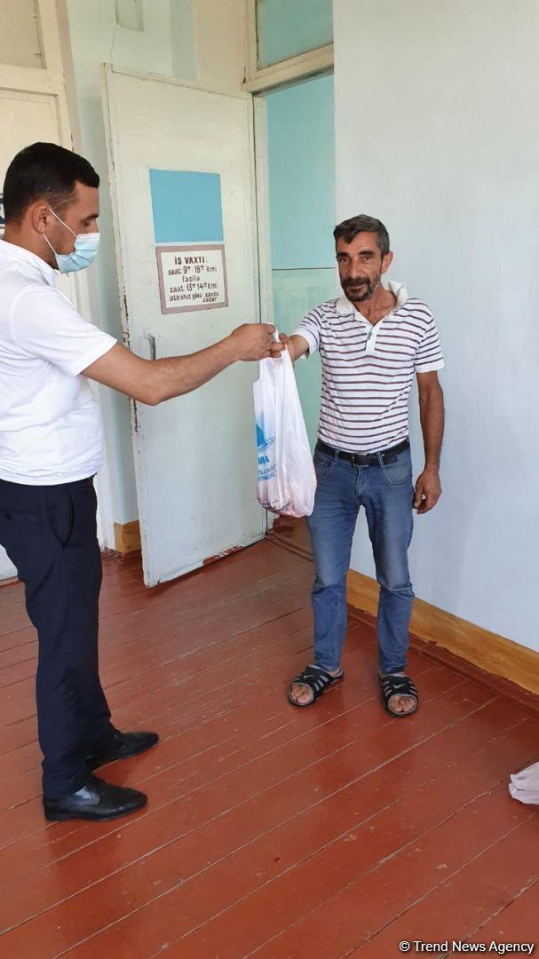 Deputat Sevil Mikayılovanın təşəbbüsü ilə Xudat sakinlərinə Qurban sovqatları paylanılıb