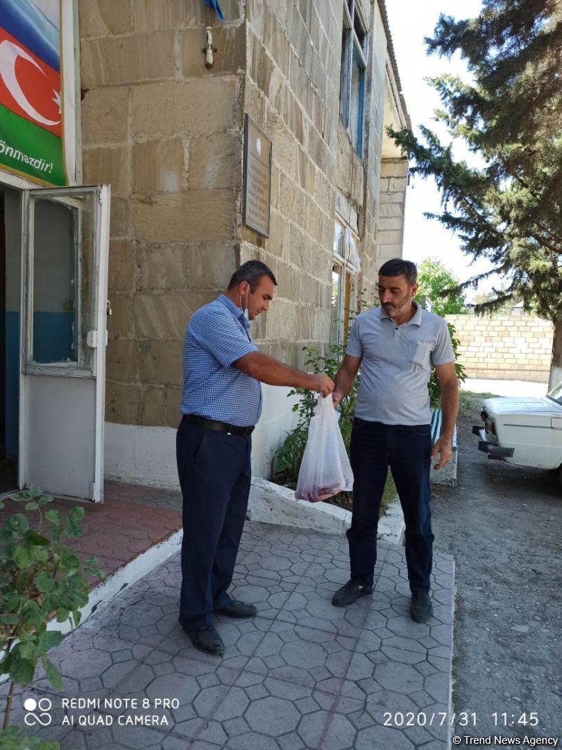 Deputat Sevil Mikayılovanın təşəbbüsü ilə Xudat sakinlərinə Qurban sovqatları paylanılıb