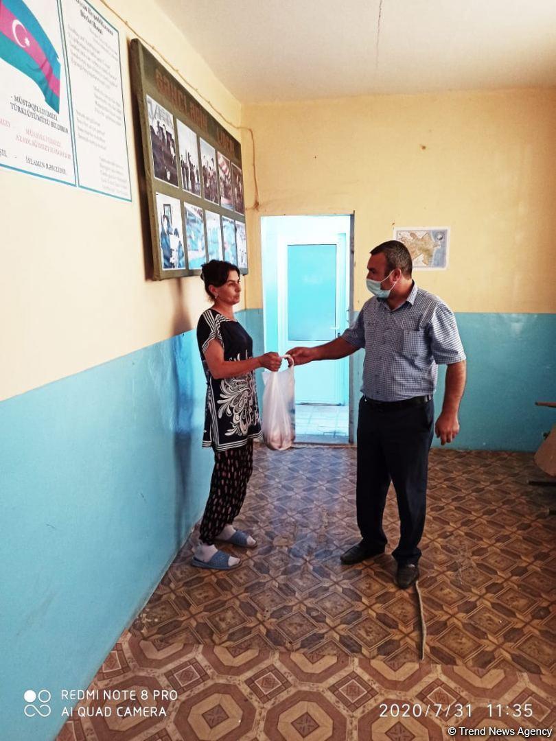 Deputat Sevil Mikayılovanın təşəbbüsü ilə Xudat sakinlərinə Qurban sovqatları paylanılıb