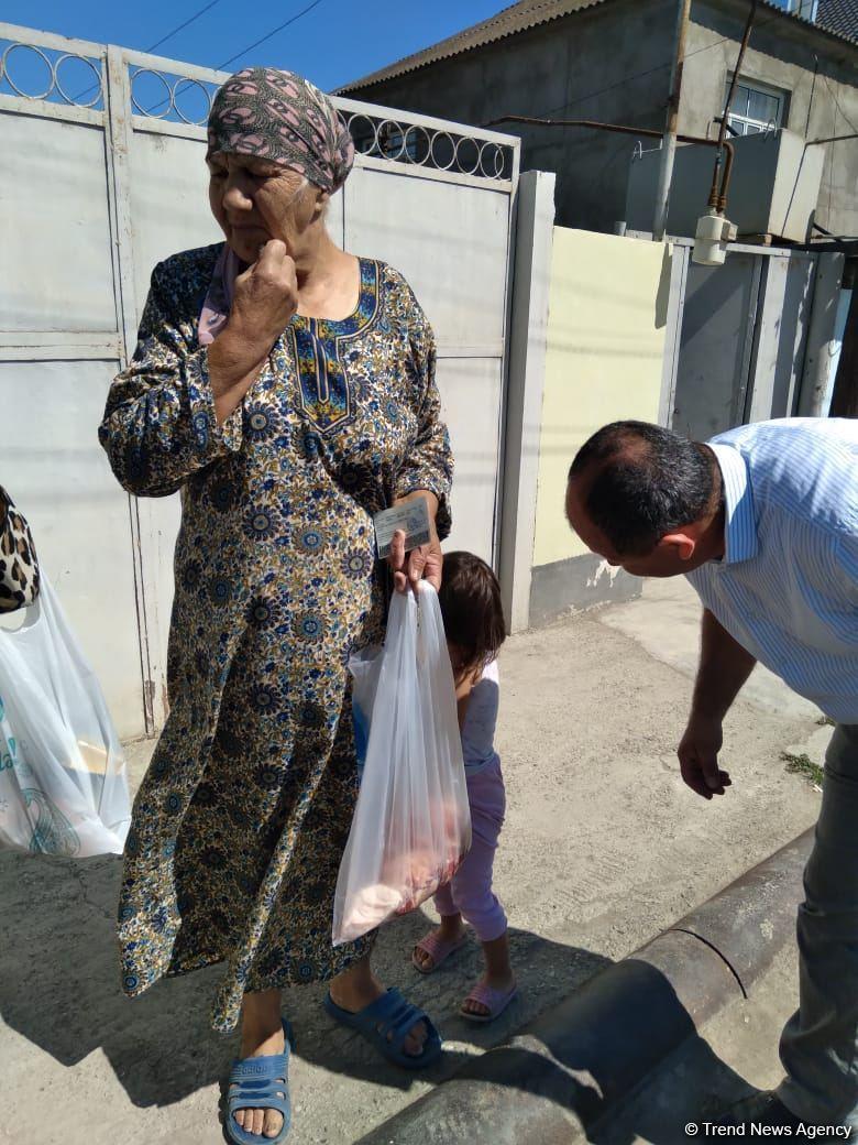Deputat Sevil Mikayılovanın təşəbbüsü ilə Xudat sakinlərinə Qurban sovqatları paylanılıb