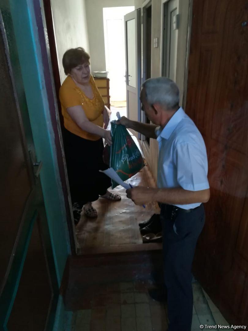 Deputat Sevil Mikayılovanın təşəbbüsü ilə Xudat sakinlərinə Qurban sovqatları paylanılıb