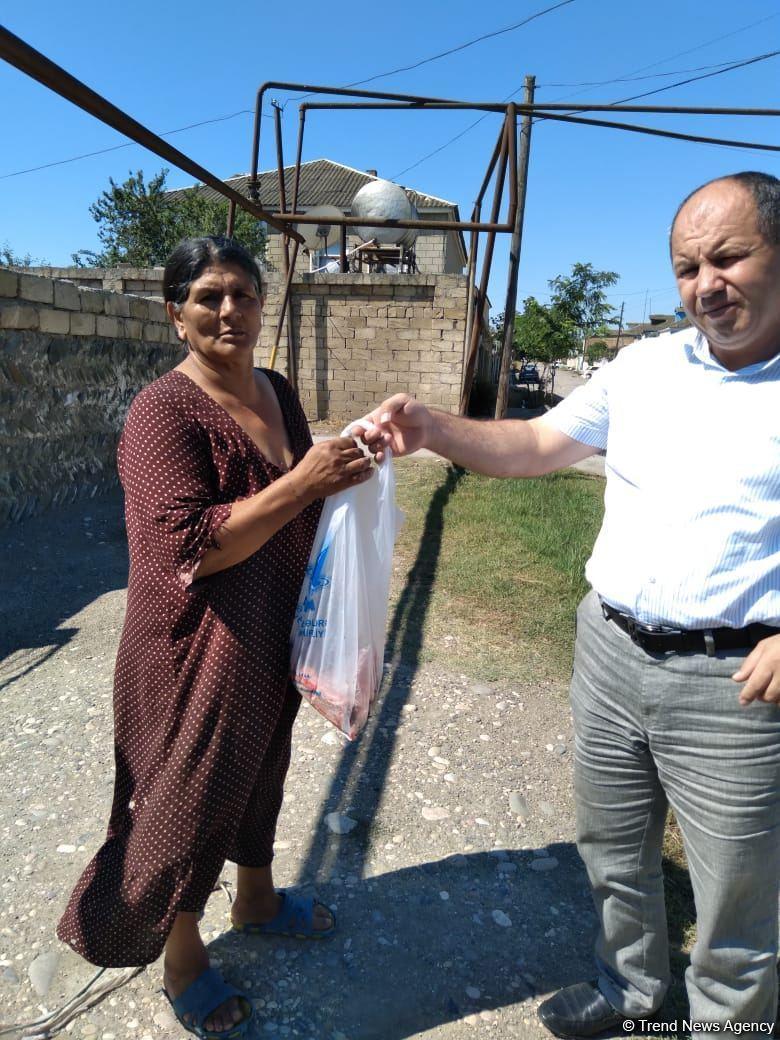 Deputat Sevil Mikayılovanın təşəbbüsü ilə Xudat sakinlərinə Qurban sovqatları paylanılıb