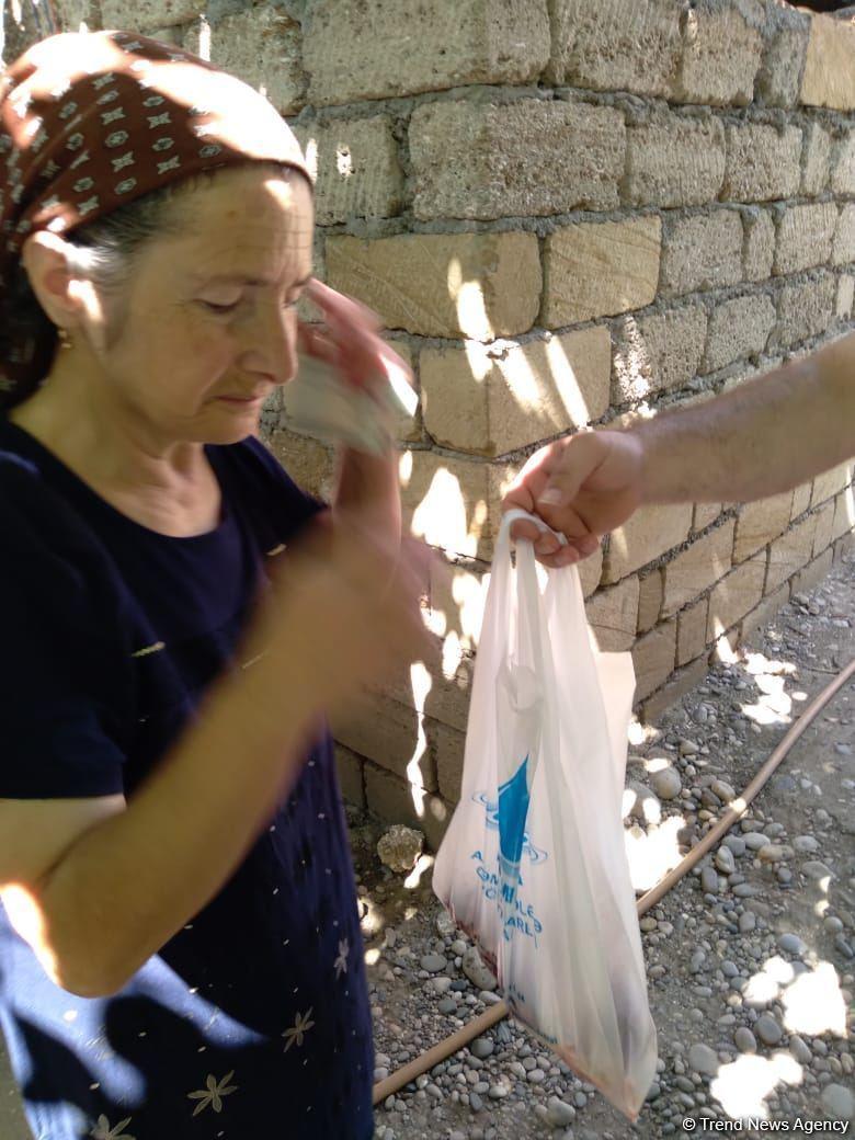 Deputat Sevil Mikayılovanın təşəbbüsü ilə Xudat sakinlərinə Qurban sovqatları paylanılıb