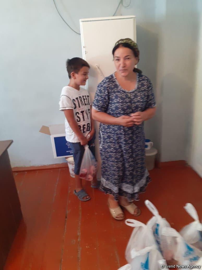 Deputat Sevil Mikayılovanın təşəbbüsü ilə Xudat sakinlərinə Qurban sovqatları paylanılıb