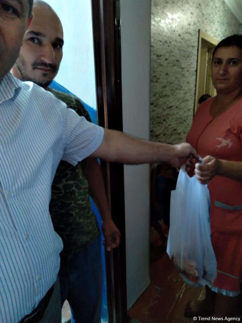 Deputat Sevil Mikayılovanın təşəbbüsü ilə Xudat sakinlərinə Qurban sovqatları paylanılıb