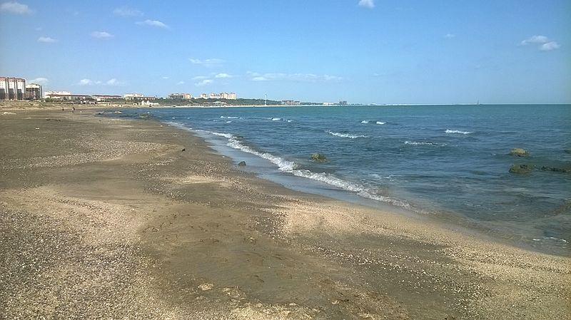 Кадры с благоустроенных пляжей Азербайджана