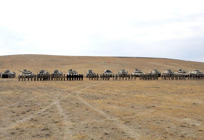 Азербайджанские и турецкие военнослужащие выполнили различные элементы совместных учений