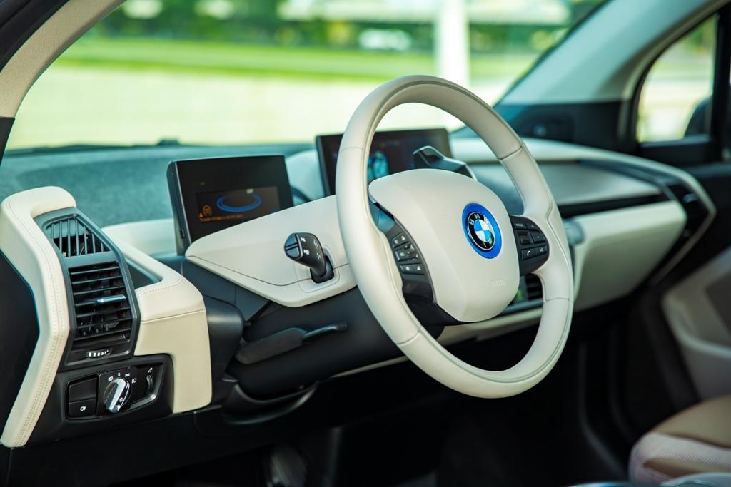Компания IMPROTEX MOTORS впервые представила электромобиль - BMW i3 (R)