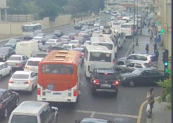 БТА о плотности движения в Баку
