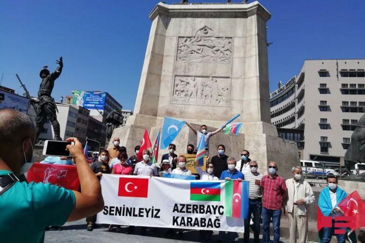 В Анкаре прошла акция в поддержку Азербайджана