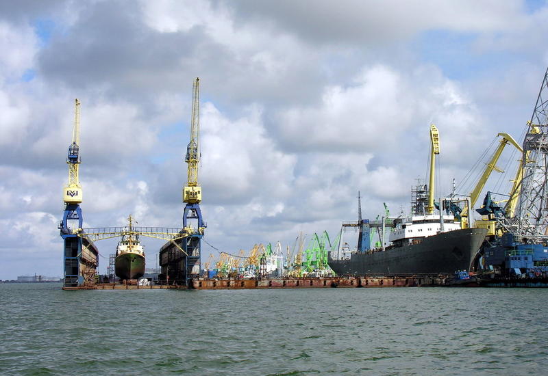В Литве произошел разлив нефти в порту