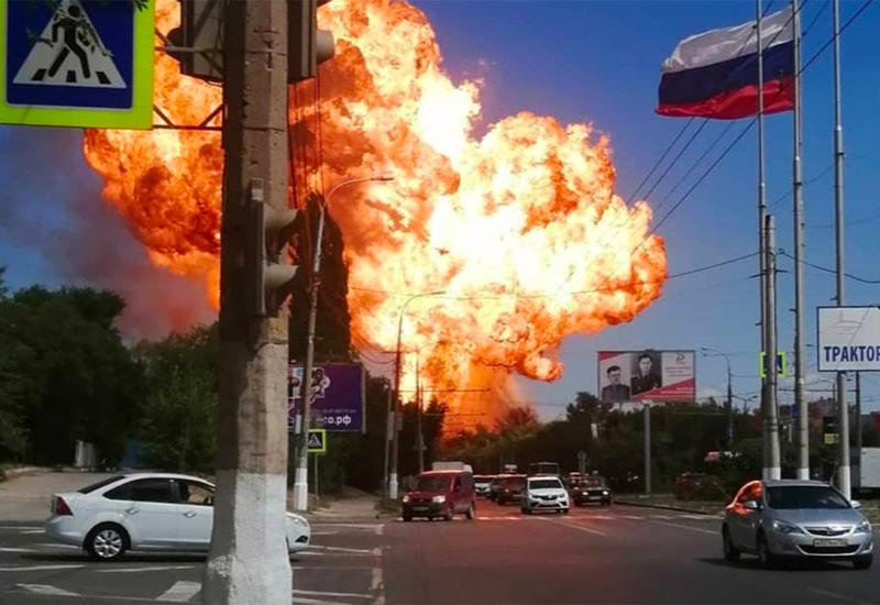 Столб огня в десятки метров: последствия взрыва на АЗС в Волгограде