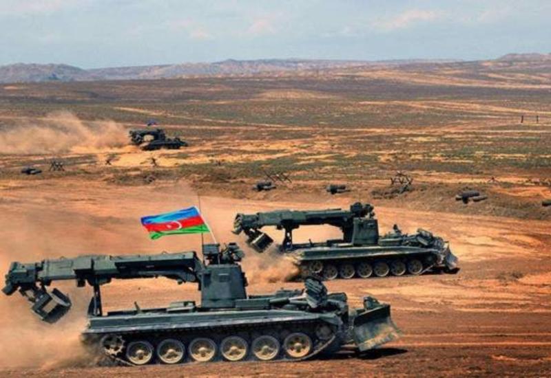 ВС Азербайджана превосходят армянскую армию как по численности, так и по оснащению