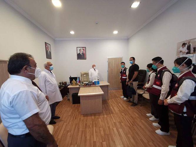 Приехавшие из Китая в Азербайджан медики ознакомились с подготовкой к осенне-зимнему сезону