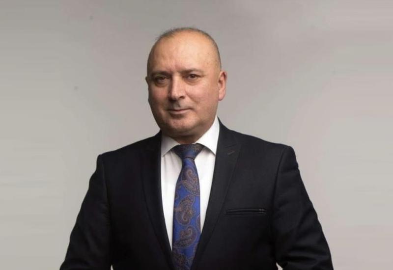 Азербайджанский писатель вошел в состав жюри Международного фестиваля "Российский берег"