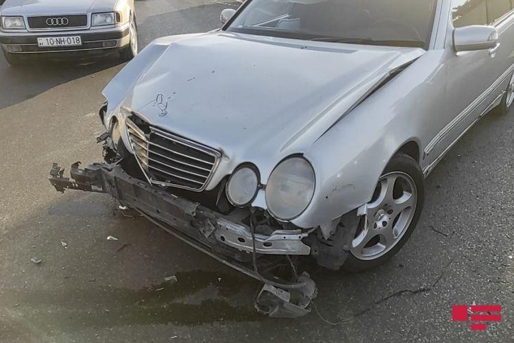 В Баку «Renault» устроил цепную аварию