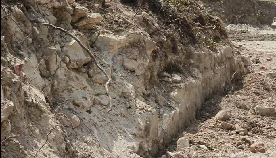 В Исмаиллы найдены древние исторические памятники и образцы искусства