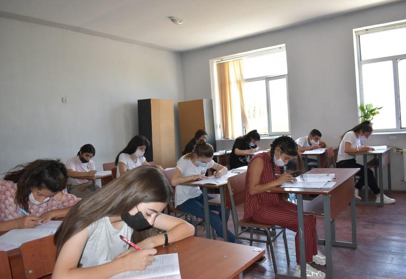 В Азербайджане сегодня пройдут очередные выпускные экзамены