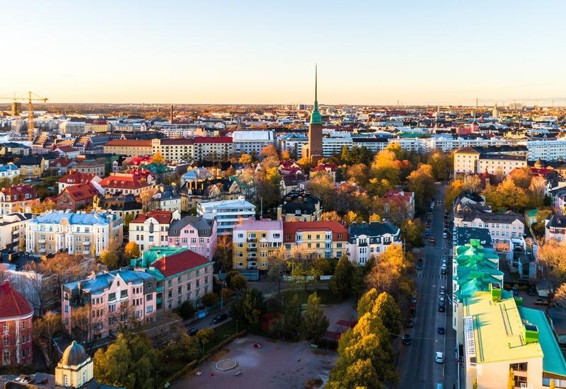 В Финляндии рекомендовали носить маски в общественном транспорте