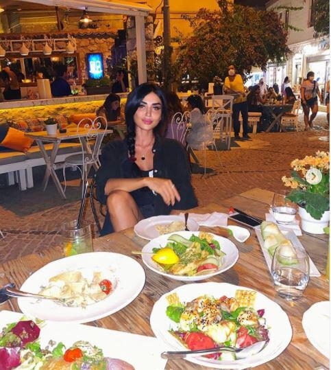 Pərvin Abıyeva yeni FOTOlarını paylaşdı