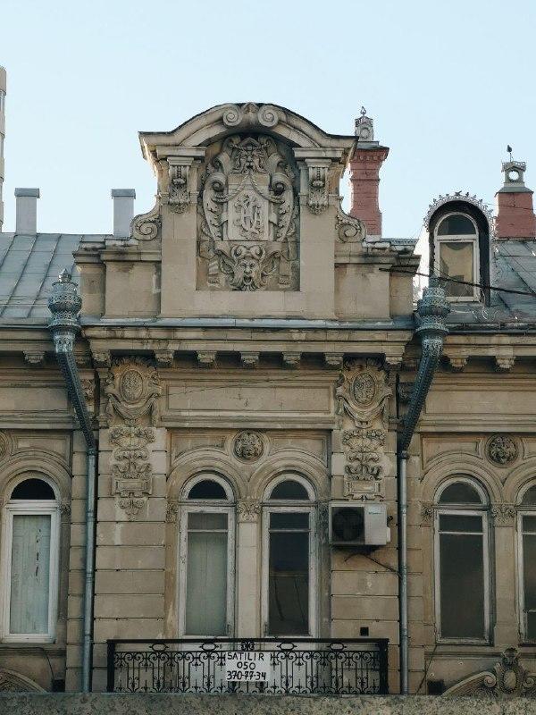 Маскароны Баку - Что это такое и где их смотреть