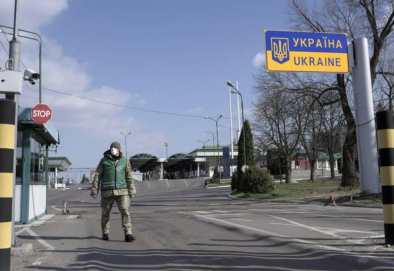 Украина намерена закрыть границу для иностранцев