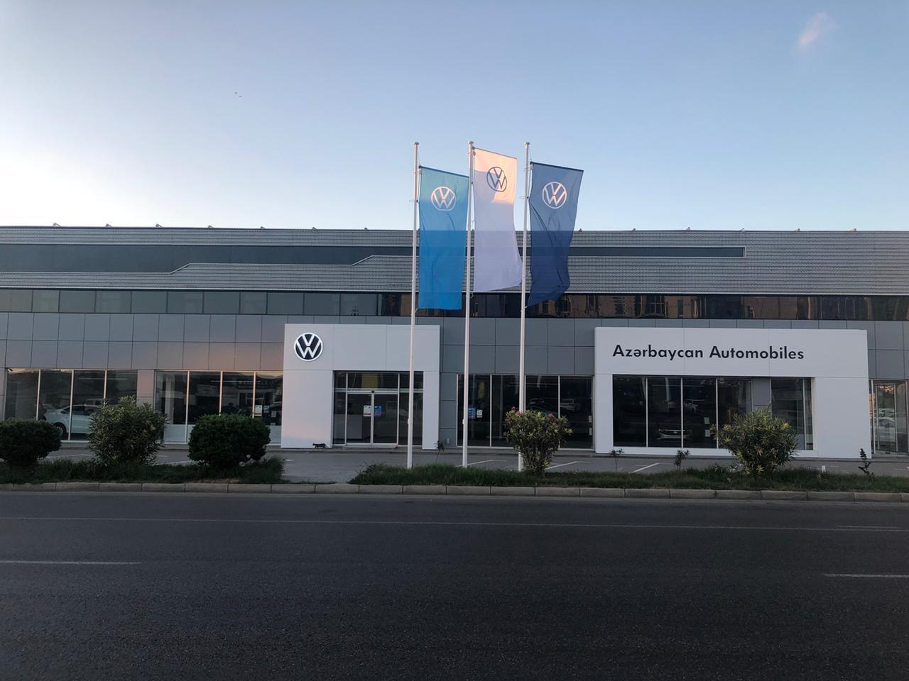 Новая модель Volkswagen Polo уже в Баку в новом автосалоне