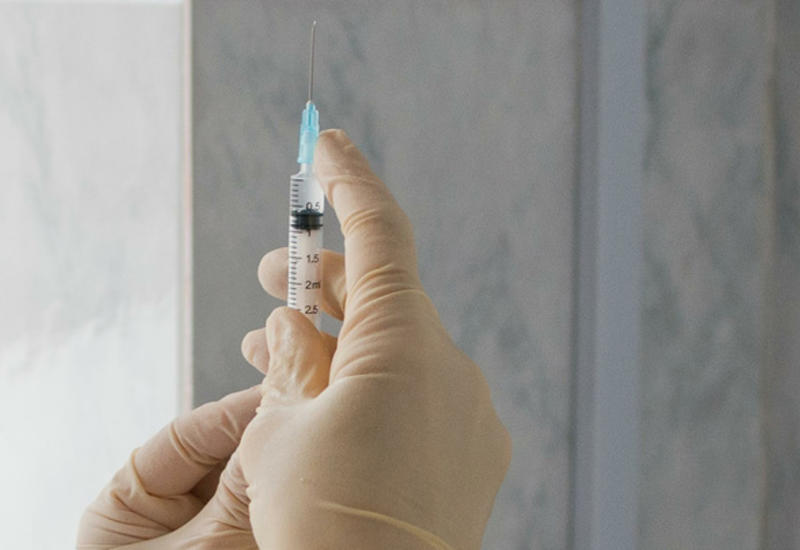 Часть испанских добровольцев отказалась от испытаний вакцины от Johnson & Johnson