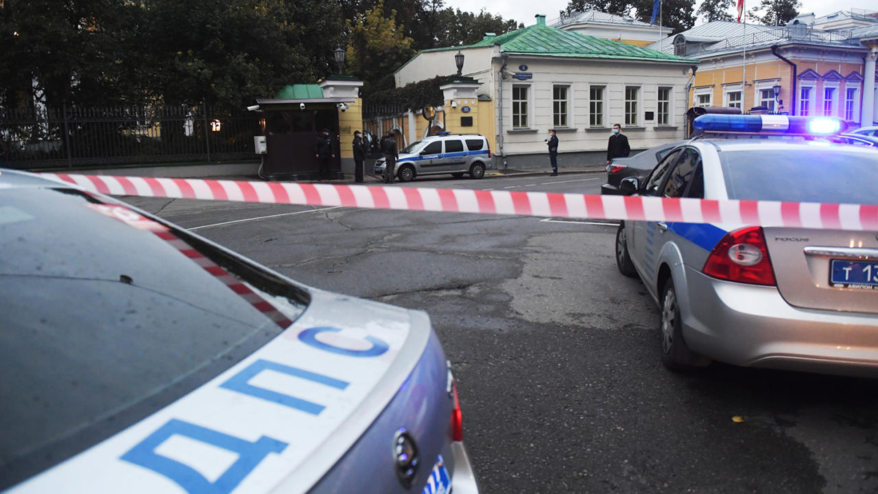 В резиденцию посла США в Москве прорвался автомобиль