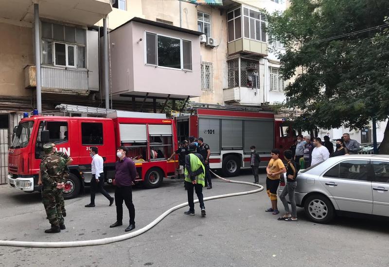 Пожар в ресторане в центре Баку