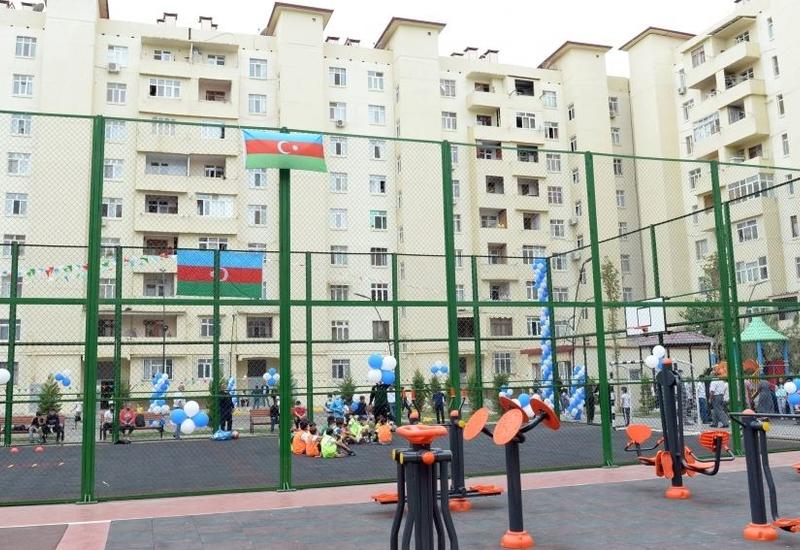 В рамках проекта «Наш двор» в Сураханском районе благоустроен и передан в пользование жителей очередной двор