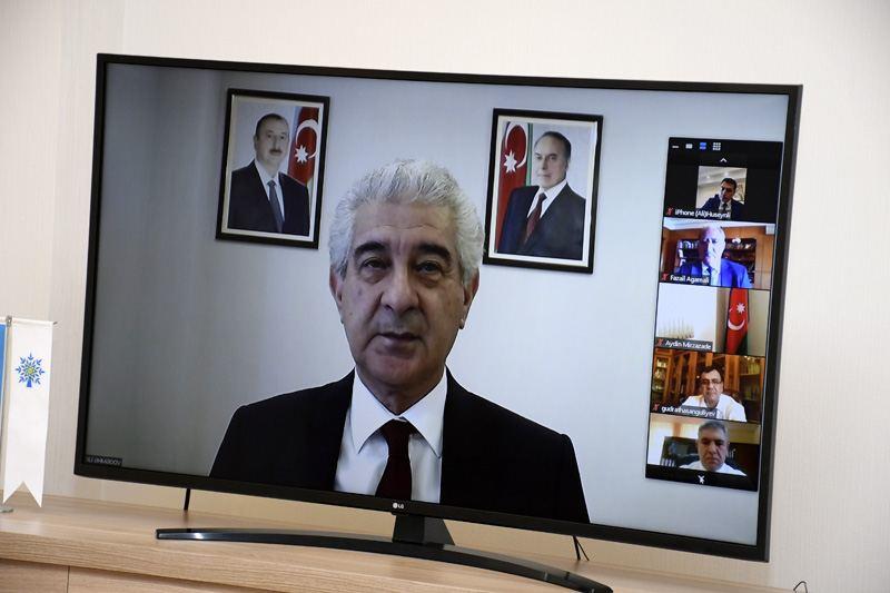 YAP İcra Katibliyində “Sosial şəbəkələr: milli maraqlar, siyasi və mənəvi məsuliyyət” mövzusunda videokonfrans keçirilib