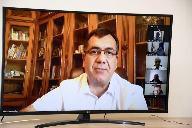 YAP İcra Katibliyində “Sosial şəbəkələr: milli maraqlar, siyasi və mənəvi məsuliyyət” mövzusunda videokonfrans keçirilib