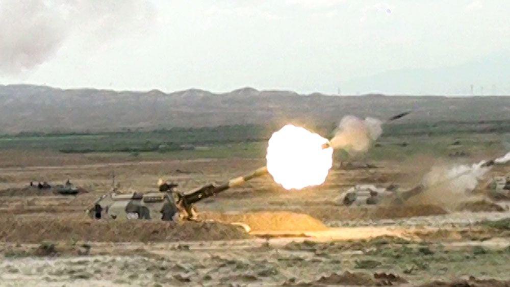 Азербайджанская армия выполнила боевые стрельбы из самоходных гаубиц «Мста-С»