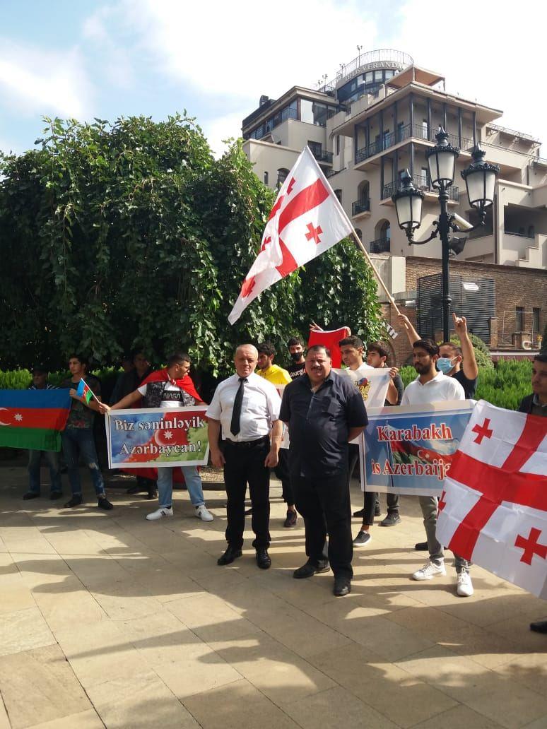 В Грузии проходит акция в поддержку Азербайджана