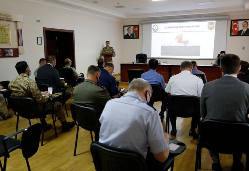 Иностранные военные атташе в Азербайджане проинформированы об оперативной ситуации на фронте