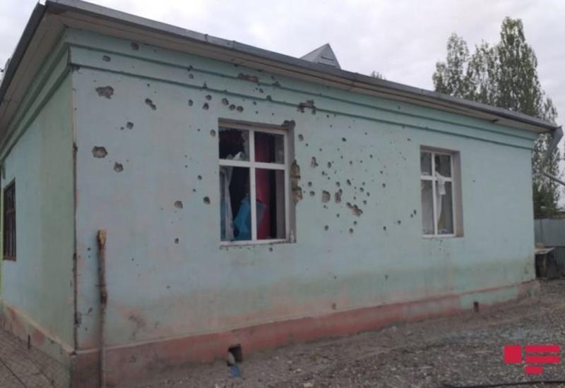 Армяне запустили артиллерийский снаряд в поселок Биринчи Бахарлы Агдамского района, пострадали дома