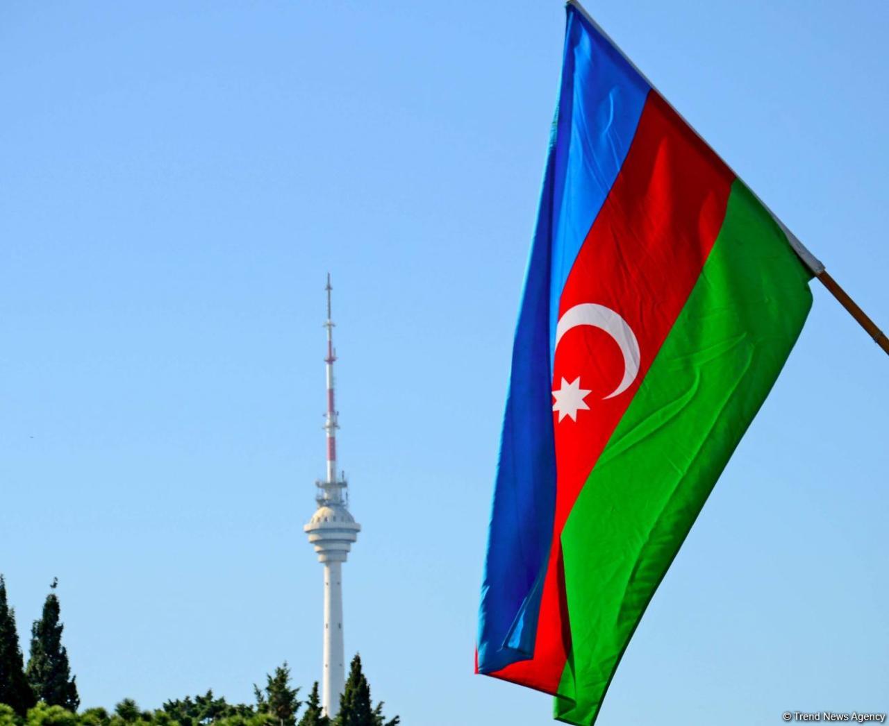 Флаги Азербайджана украсили нашу столицу