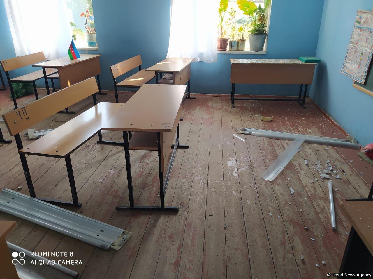 Последствия разрушенной армянским обстрелом школы в Тертере